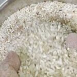 राशन में घटिया चावल मिलने का आरोप, ग्रामीण महिलाओं ने की जांच की मांग